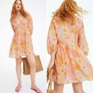 H&M V-Neck Mini Dress, 3/4 Length Sleeve Size Medium